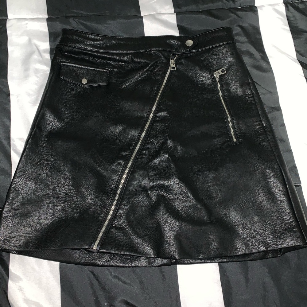 Black mini skirt